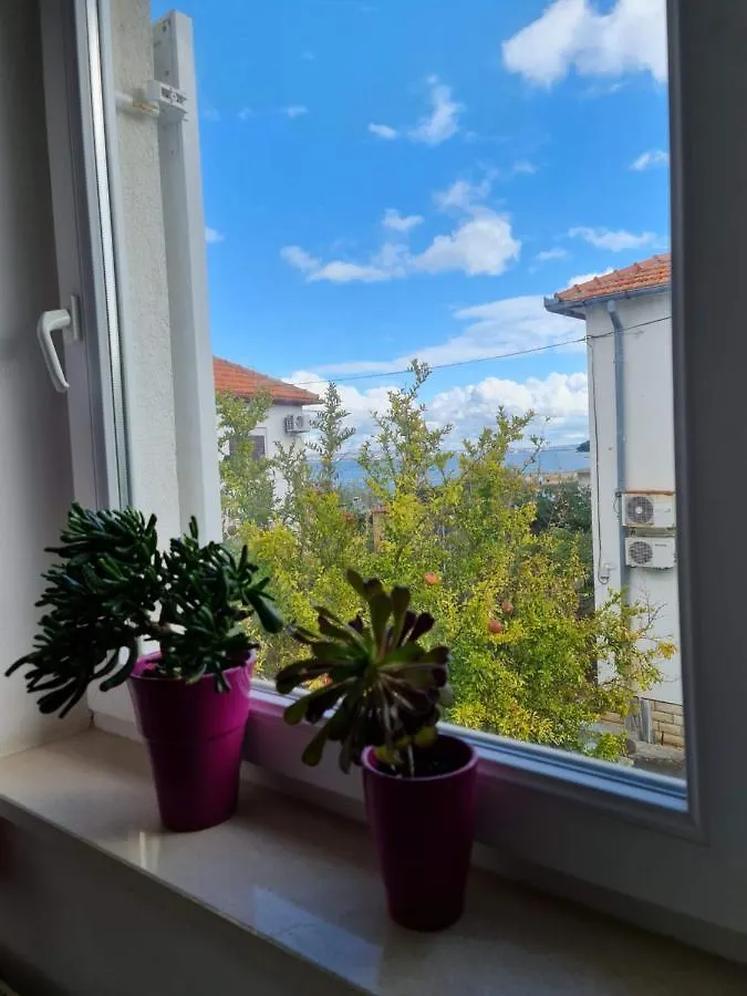 Apartmani Lenka 0*, Ugljan