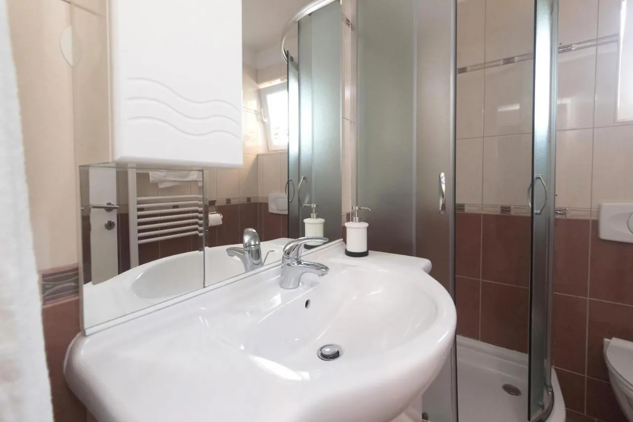 Apartmani Lenka